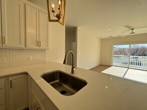 Building Photo - 420 Capstone Dr