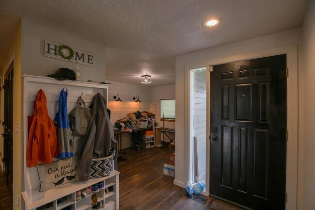 Foto del edificio - 1555 SW Gilson Ct