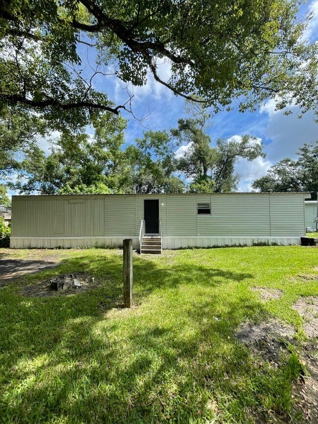 Building Photo - 711 Nashville Rd