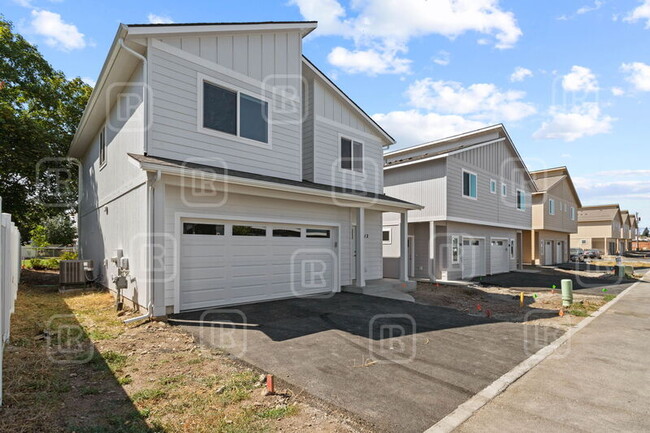 Foto del edificio - 312 Woodlawn Ln