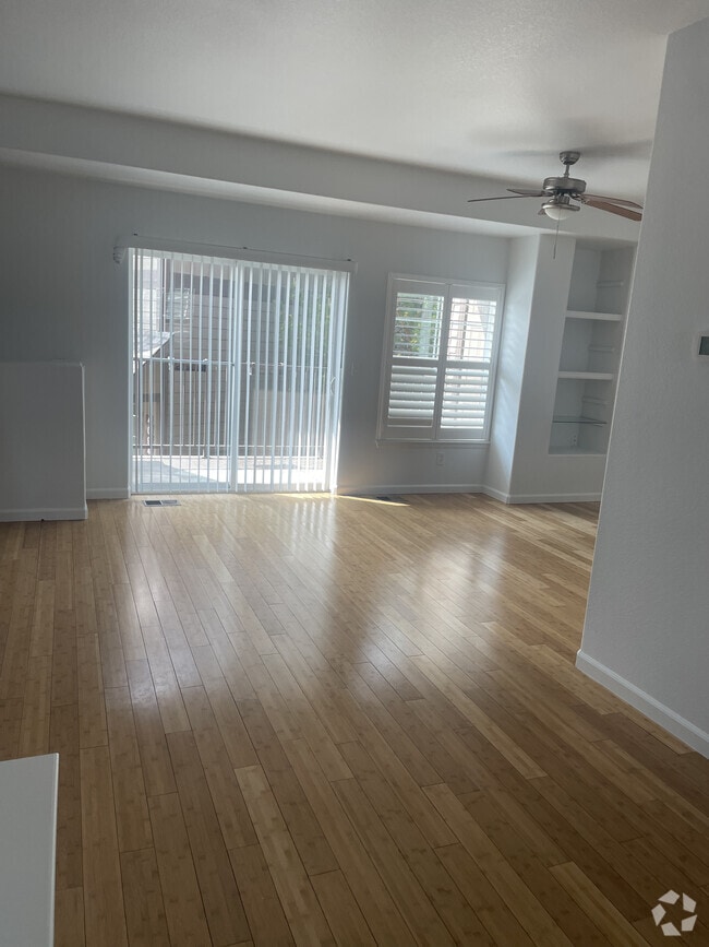 Building Photo - 1109 Trask Heights