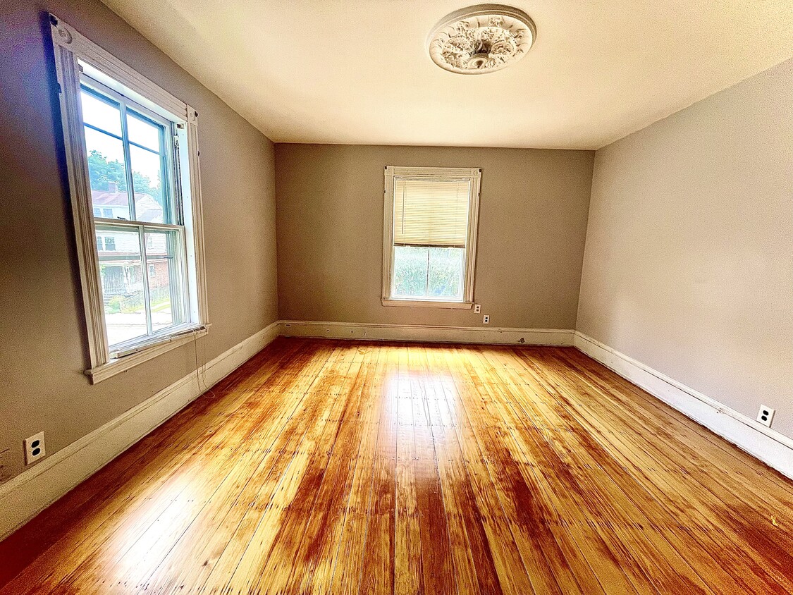 Foto principal - 57 Rindge Ave