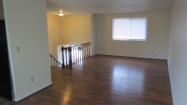 Foto del edificio - 1269 Falene Pl