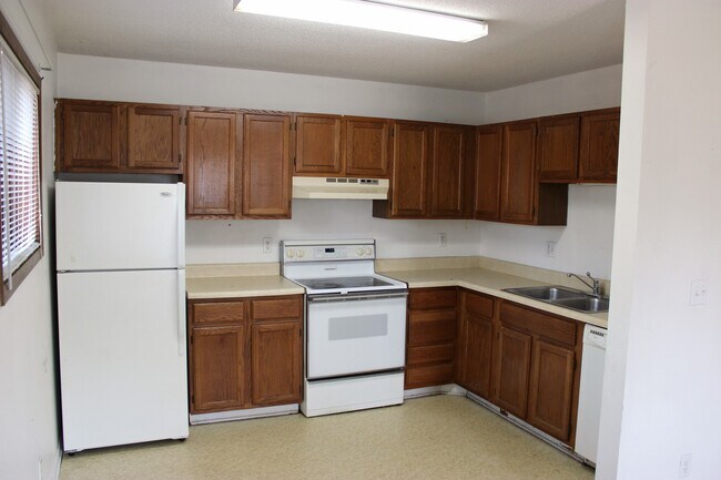 Building Photo - West Central Ames - tucked back behind street for more privacy