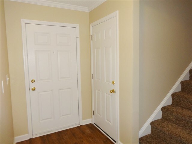 Building Photo - 302 Torquay Court