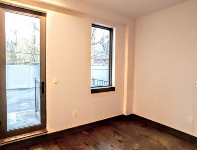 Foto del edificio - 273 Throop Ave