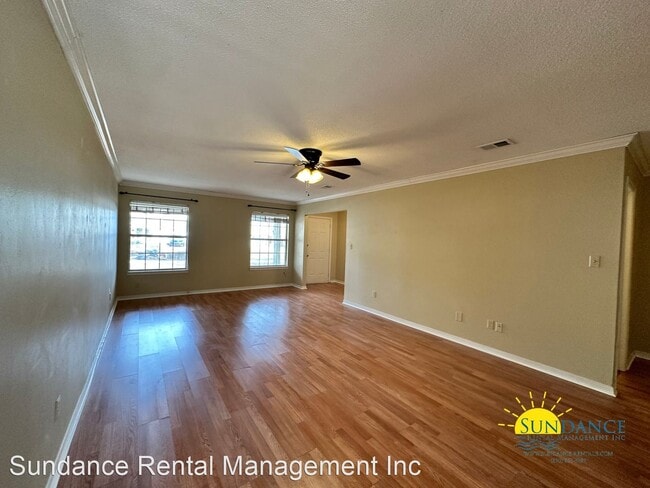 Building Photo - 3 br, 2 bath House - 6 Shamrock Drive
