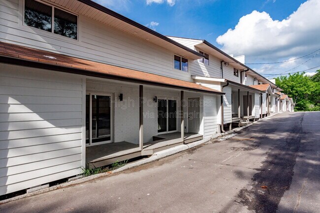 Foto del edificio - 400 Gallery Ln