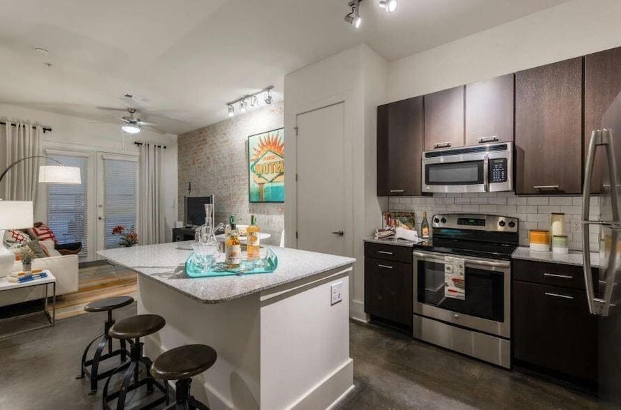 Photo - 1391 Collier Rd NW