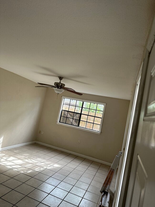 Building Photo - 3605 Jupiter Dr