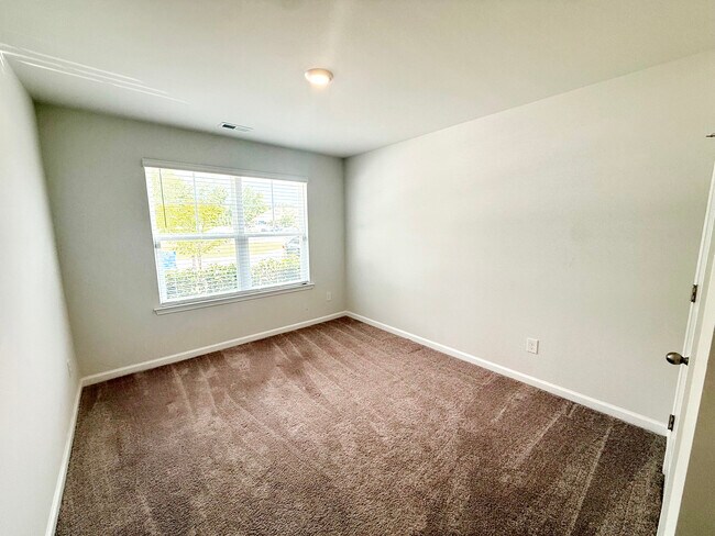 Building Photo - 1568 Bellamy Pl Dr
