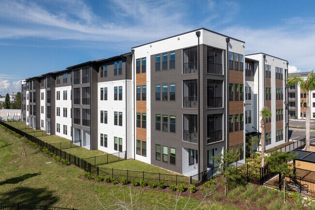 Building Photo - The Riley