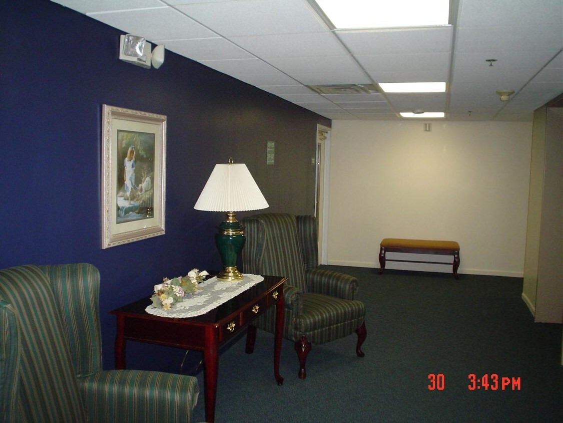 Primary Photo - 201 E Elizabeth St
