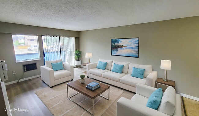 Building Photo - Charlotte Manor