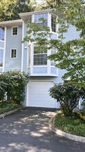 Building Photo - 10231 NE 129th Ln