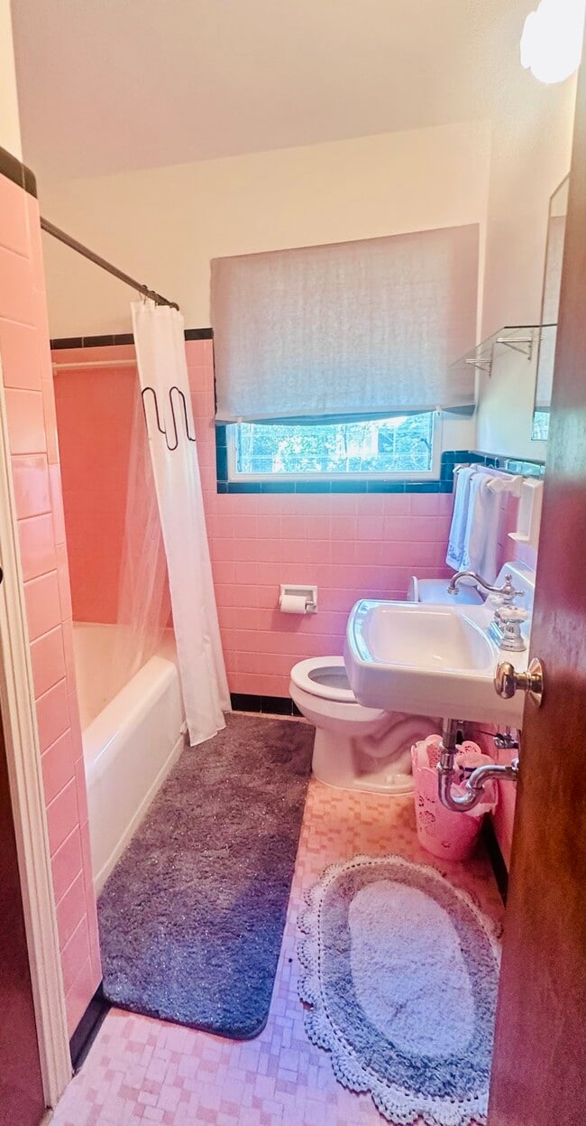 Foto del edificio - 27 Escalona Ave