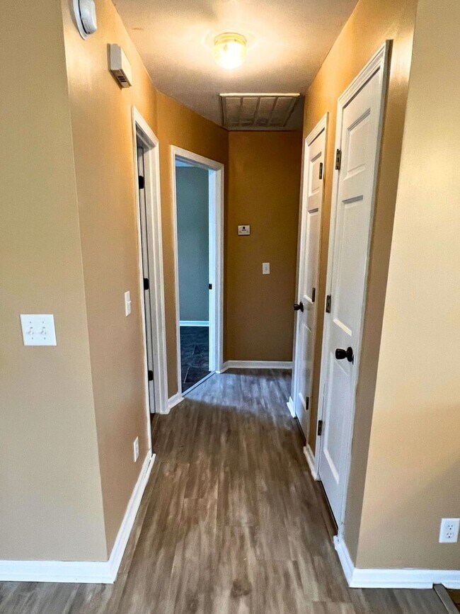 Foto del edificio - 4/2 with fenced in yard!