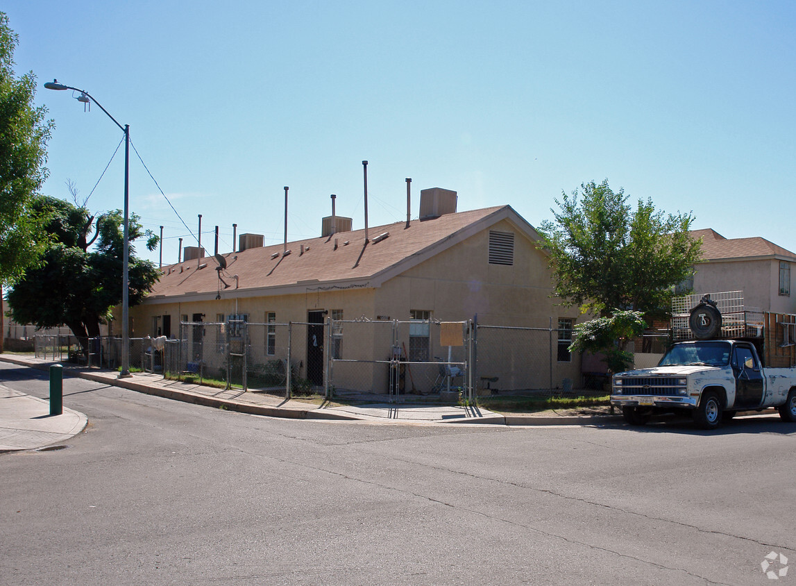 Primary Photo - 1000 S Virginia St