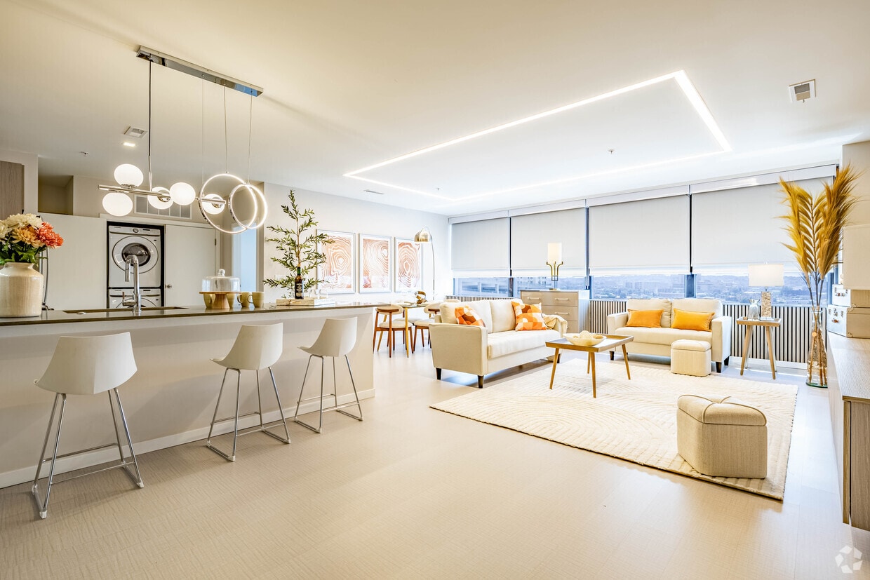 2B - The Deneau Luxury High Rise Living
