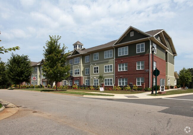 Foto del edificio - Powell Spring Apartments