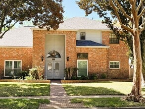 Building Photo - 2906 Deer Creek Dr