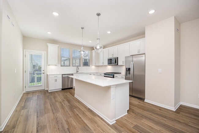 Foto del edificio - 42982 Atwood Ave