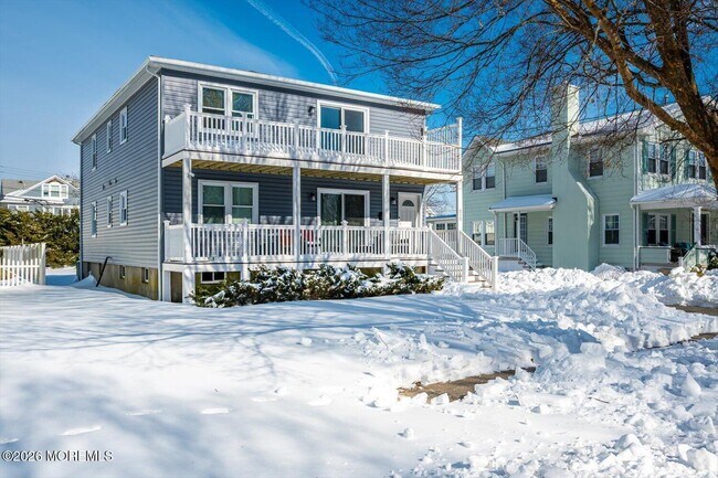 Foto del edificio - 212 10th Ave