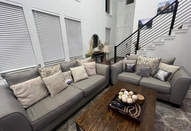 Foto del edificio - Charming 4 beds 2.5 baths in Meadowlakes!