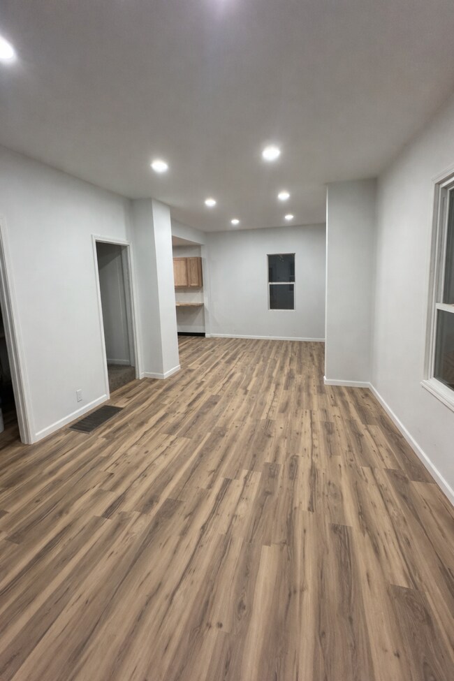 Foto del edificio - 1621 S Taylor St