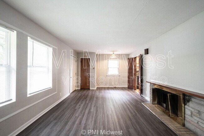 Foto del edificio - 2121 Euclid Dr