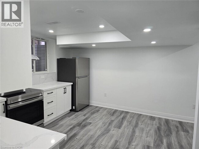 Building Photo - 14 Cahill Dr