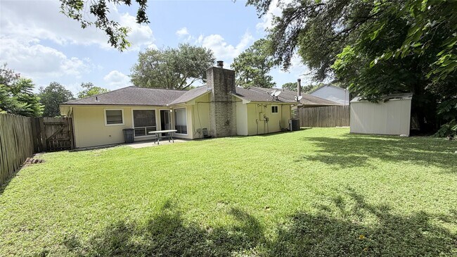 Foto del edificio - 10622 Plum Lake Dr