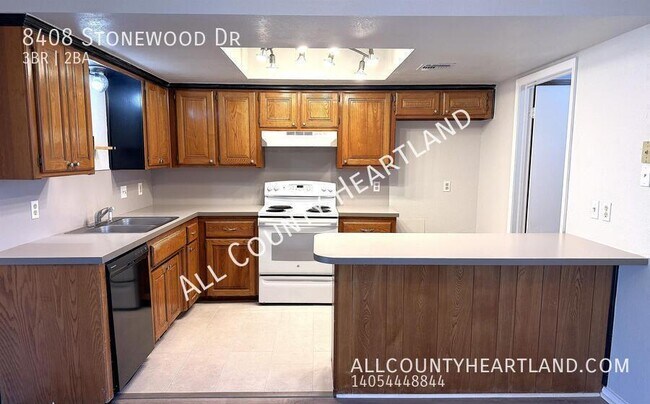 Building Photo - 8408 Stonewood Dr