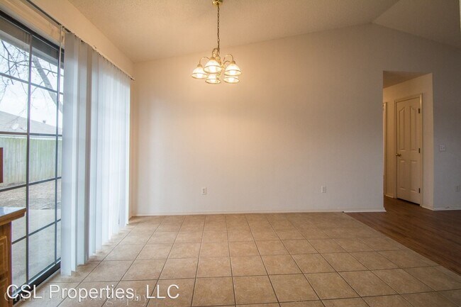 Building Photo - 3 br, 2 bath House - 1309 N Pine Creek Dr