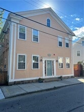 Building Photo - 34 Farewell St
