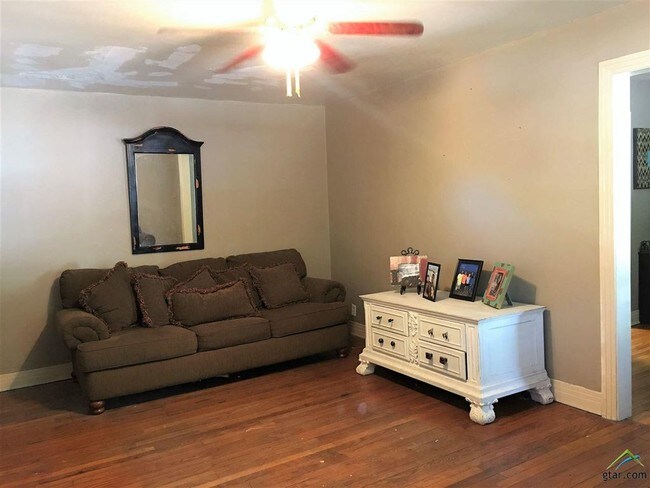 Foto del edificio - 1700 Magnolia Dr