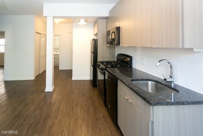 Foto del edificio - 5051 N Kenmore Ave