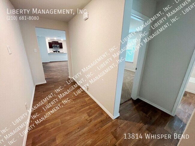 Foto del edificio - 13814 Whisper Bnd