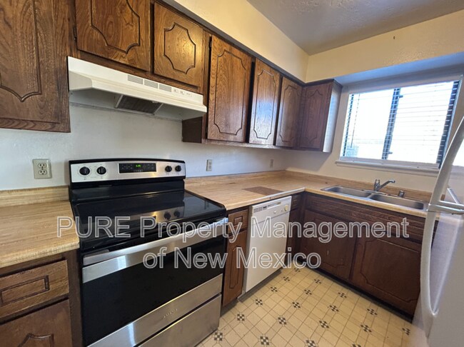 Foto del edificio - 1706 E 23rd St