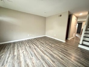 Building Photo - 3291 Reis Ave