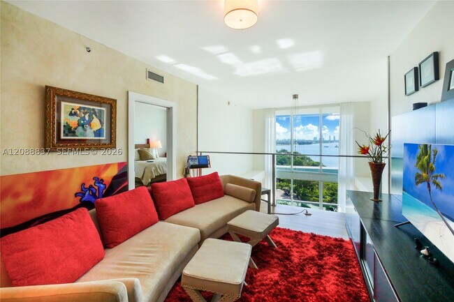 Building Photo - 900 Biscayne Blvd