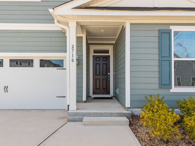 Foto del edificio - 2710 Turner Pines Dr