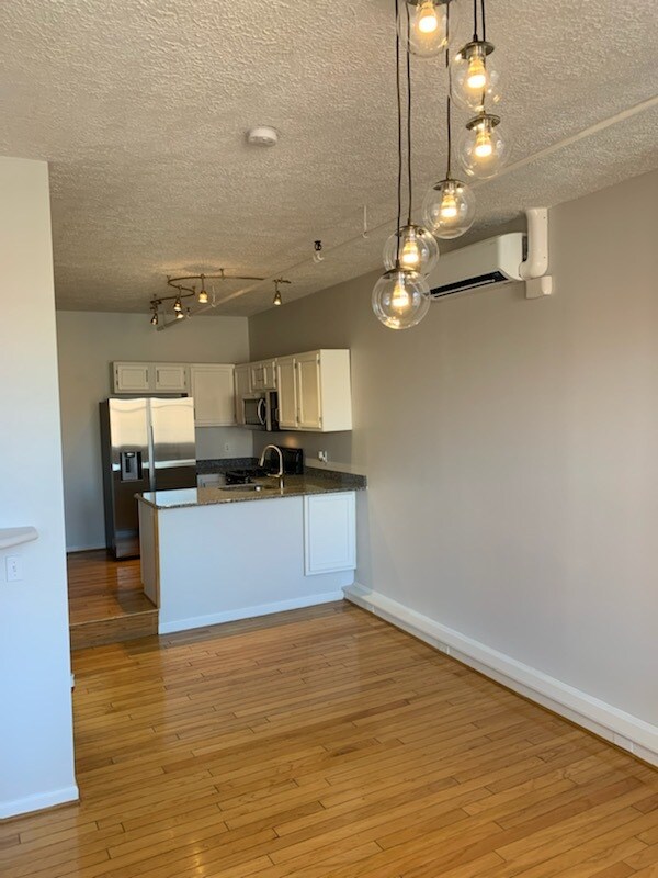 46 Washington St Unit 404, Haverhill, MA 01832 Condo for Rent in