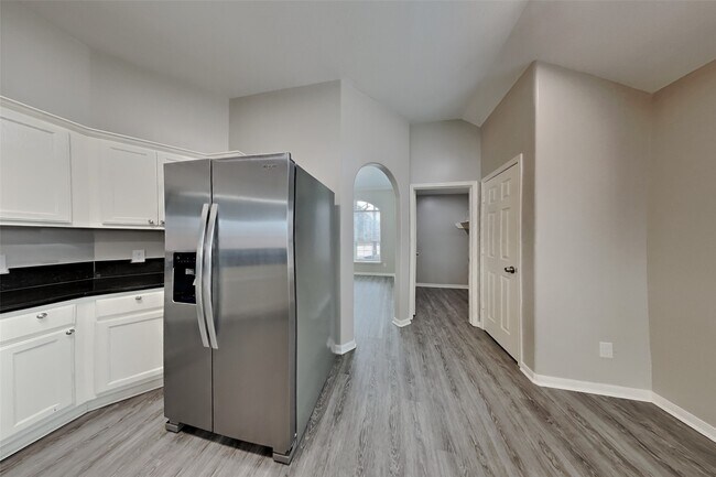 Foto del edificio - 9102 Colony Cove Dr