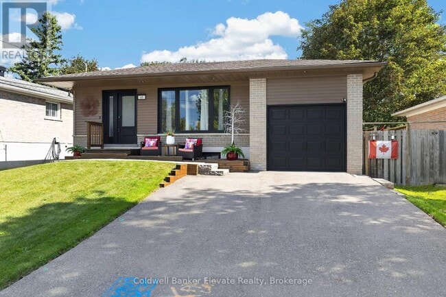 Building Photo - 45 Faludon Dr