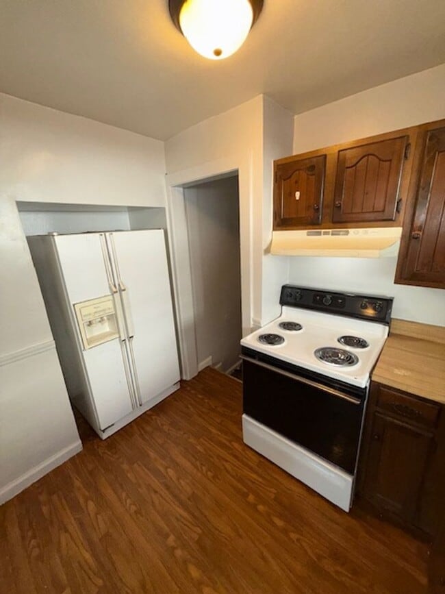 Foto del edificio - 814 Taylor Ave