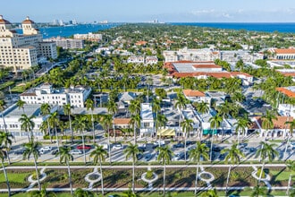 Building Photo - 261 Royal Poinciana Way