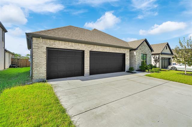 Building Photo - 260 Lakeside Dr