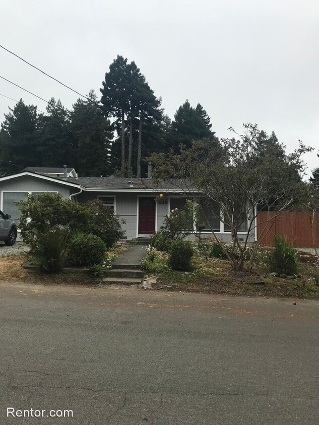 3 br, 1.5 bath House 445 Tanglewood House Rental in Arcata, CA