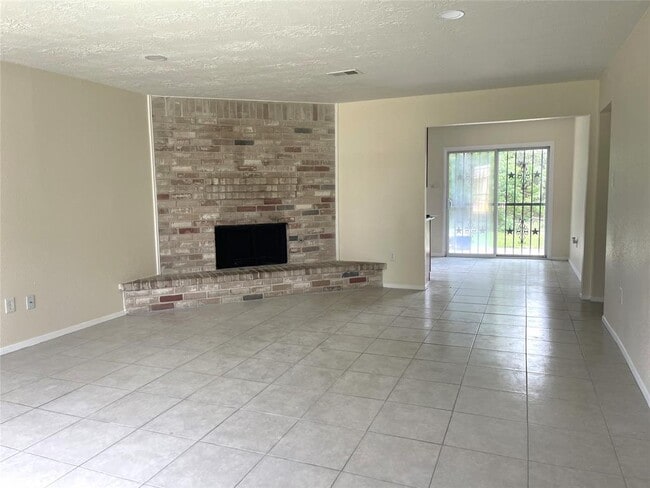 Building Photo - 16219 Delgado Dr